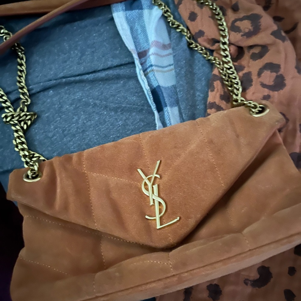 Crossbody handbag. - Picture 3 of 4